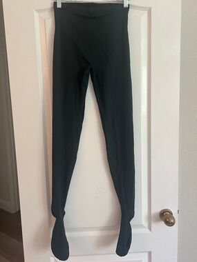 SKIMS x Nike Green Performance Leggings with Subtle Logo and Grip Footies S